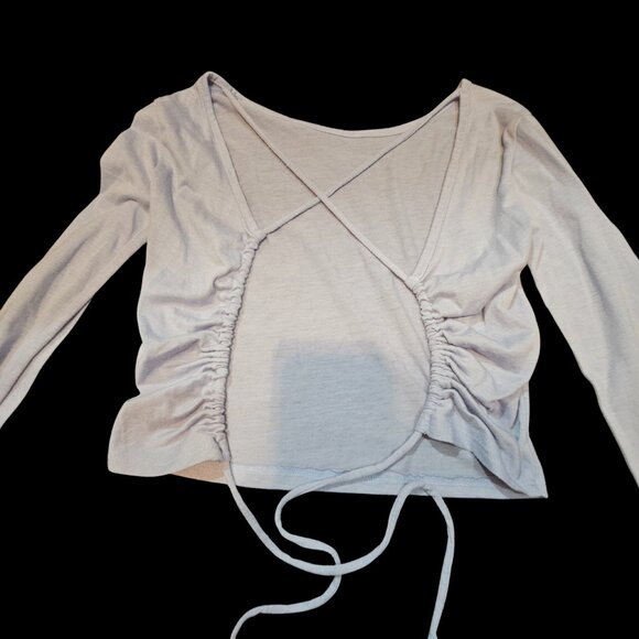 Forever 21 White Long Sleeve Cropped Top with Tie Hem Size Small - Picture 3 of 4